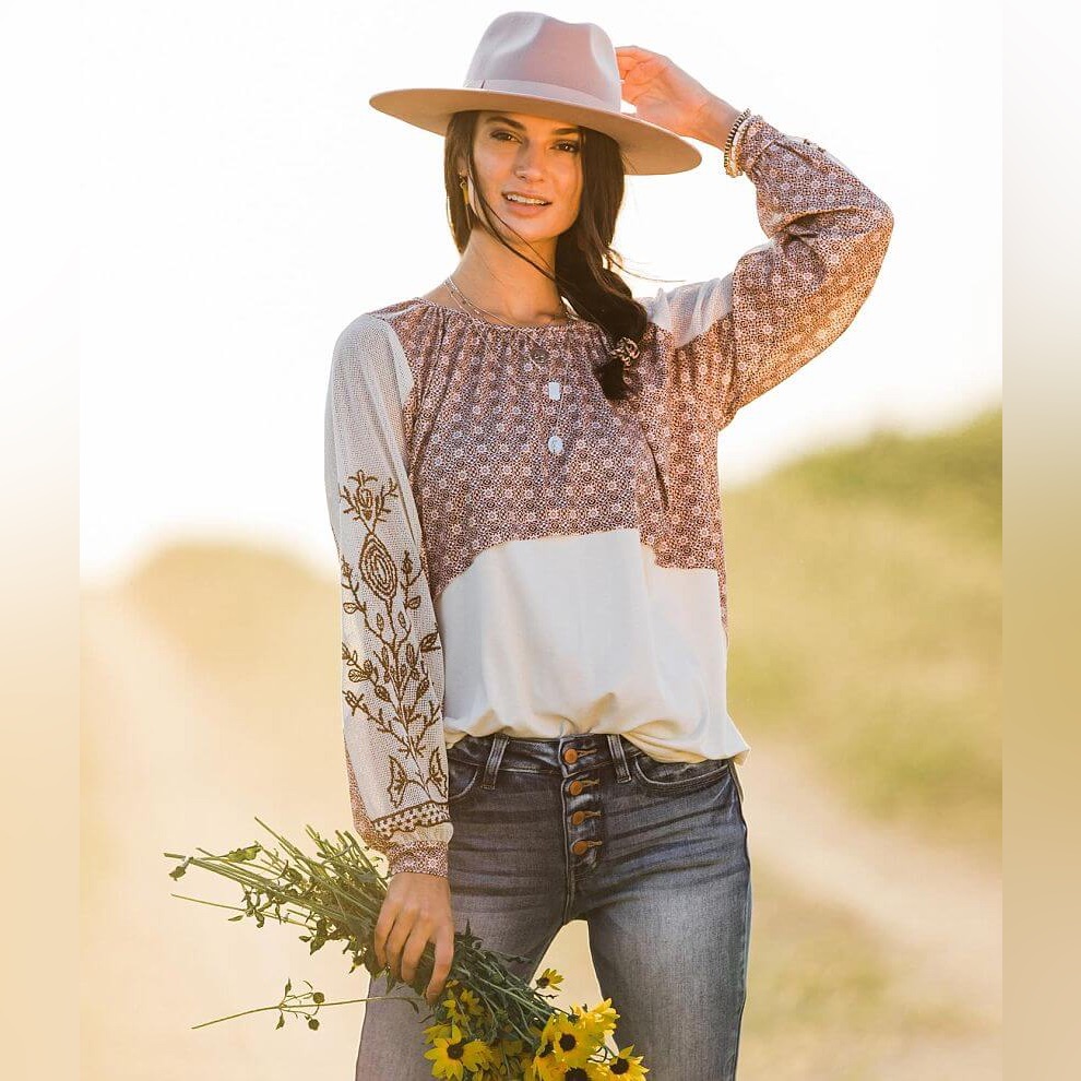 Gimmicks By Bke Raw Edge Pieced Top